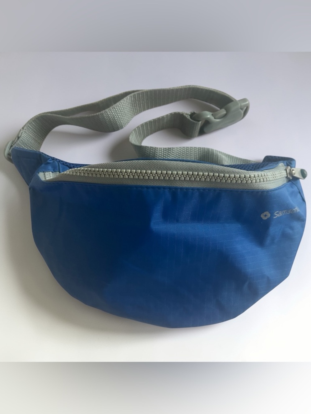 Samsonite Blue Belt Bag with Light Gray Strap
